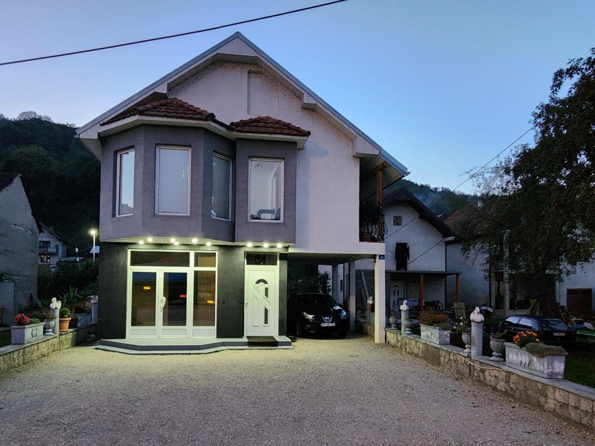 Apartman Maj 比耶洛波列 外观 照片
